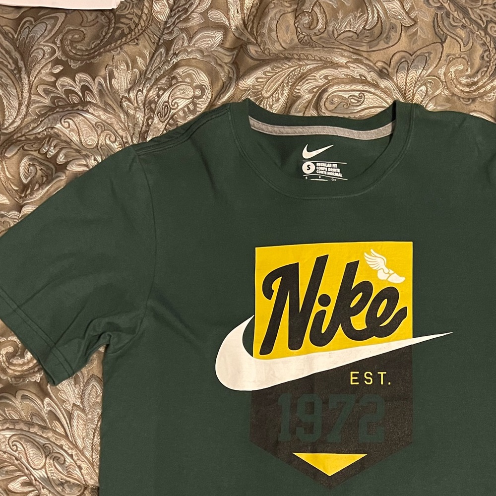 Nike graphic tee